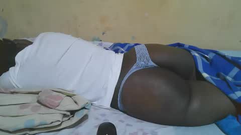 Snapshot of african_pussy2 chatting on November 28, 2025, 2:14 am african_pussy2 online show from November 28, 2025, 2:14 am