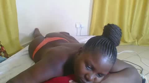 Snapshot of africanbeauty4 chatting on October 11, 2025, 8:24 am ELIZABETH online show from October 11, 2025, 8:24 am