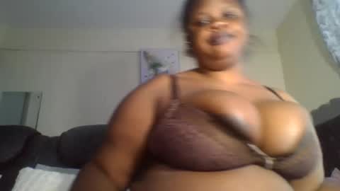 Snapshot of africanpopi chatting on June 14, 2026, 8:38 am africanpopi online show from June 14, 2026, 8:38 am
