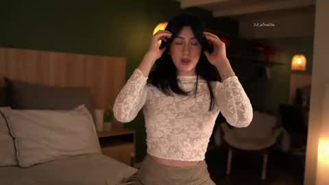 Snapshot of afrodita__25 chatting on November 22, 2025, 9:36 pm Emma online show from November 22, 2025, 9:36 pm