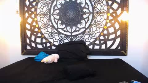 afrodita_house online show from December 4, 2025, 9:34 pm