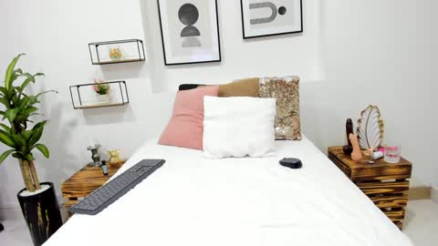 Snapshot of afrodita_martinez chatting on January 28, 2025, 7:43 am Afrodita online show from January 28, 2025, 7:43 am