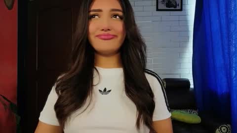 AFRODITA      online show from December 17, 2025, 8:04 pm