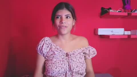 afroditamoore online show from October 14, 2025, 3:29 am