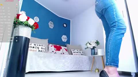Snapshot of afroditha_ chatting on April 26, 2026, 2:59 pm Amalia online show from April 26, 2026, 2:59 pm
