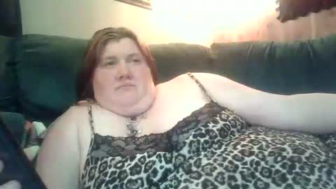 Snapshot of afterhoursangle35 chatting on April 19, 2026, 12:11 am Babygirls353637 online show from April 19, 2026, 12:11 am