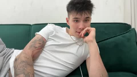 Mark online show from April 18, 2026, 7:07 pm