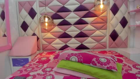 Snapshot of agata_01_ chatting on February 25, 2025, 12:03 pm Ana online show from February 25, 2025, 12:03 pm