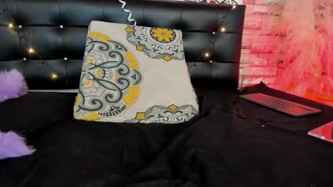 agata__rose online show from February 17, 2025, 11:23 am