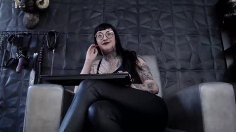 Snapshot of agata_darkness chatting on December 15, 2025, 8:35 pm Miss Agata online show from December 15, 2025, 8:35 pm