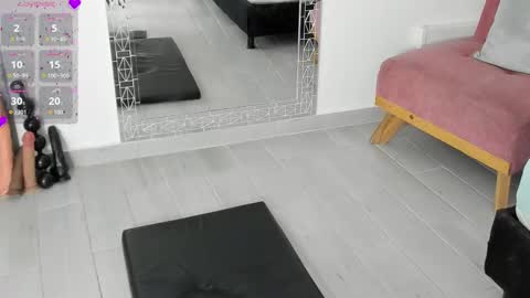 Agatadelphine online show from September 27, 2025, 1:27 pm