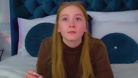 AgataFoxley online show from November 29, 2025, 8:28 am