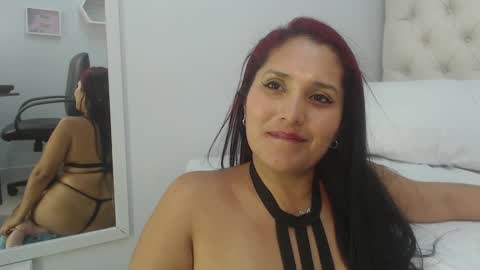 agatha_collinz online show from January 7, 2025, 9:25 pm