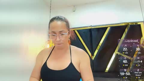 Snapshot of agatha_fit chatting on March 17, 2026, 1:21 am AGATHA online show from March 17, 2026, 1:21 am