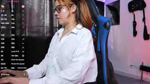 agatha_walter_ online show from January 7, 2026, 8:00 pm