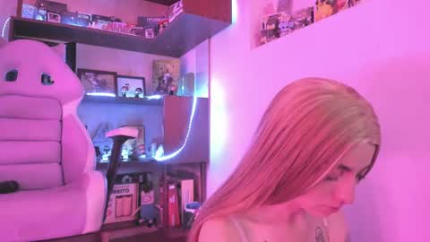 Camila     2 online show from January 17, 2025, 8:11 pm