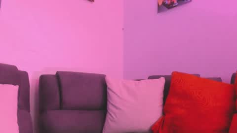 Camila     2 online show from January 24, 2025, 11:34 pm