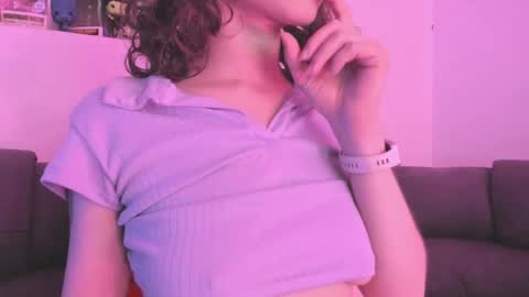 Camila     2 online show from January 30, 2025, 9:47 pm