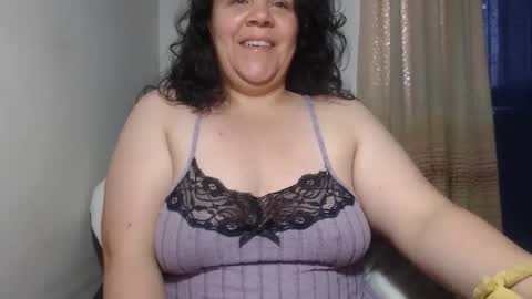 Snapshot of agathaaaa chatting on November 5, 2025, 10:59 am online show from November 5, 2025, 10:59 am