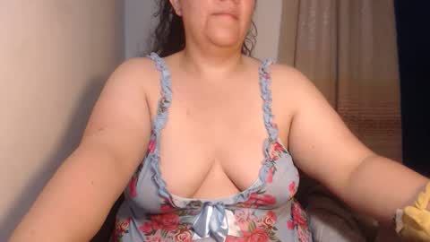 Snapshot of agathaaaa chatting on November 14, 2025, 10:58 am online show from November 14, 2025, 10:58 am