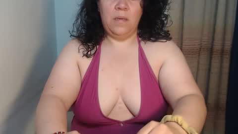 Snapshot of agathaaaa chatting on December 16, 2025, 10:42 am online show from December 16, 2025, 10:42 am