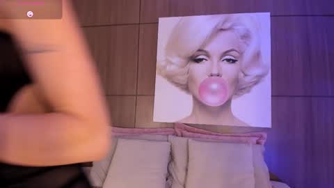    online show from November 8, 2025, 10:41 pm