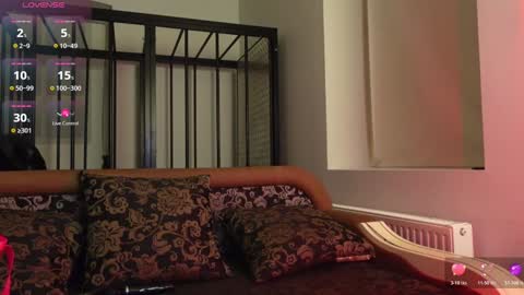 Snapshot of agelina_summer chatting on November 4, 2025, 7:02 pm Agelina Lilly Laura online show from November 4, 2025, 7:02 pm