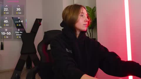 Snapshot of agelina_summer chatting on December 13, 2025, 7:53 pm Agelina Lilly Laura online show from December 13, 2025, 7:53 pm