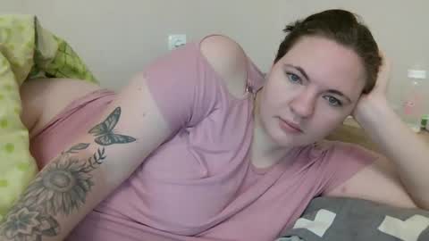 Snapshot of aglaya_fame chatting on December 10, 2024, 8:19 am Aglaya Fame online show from December 10, 2024, 8:19 am