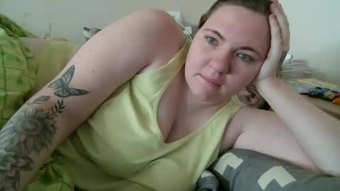 Snapshot of aglaya_fame chatting on December 20, 2024, 7:44 am Aglaya Fame online show from December 20, 2024, 7:44 am