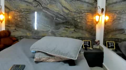 agnes_02 online show from March 20, 2026, 2:11 pm