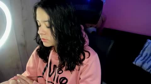  ines  online show from November 17, 2025, 1:39 pm