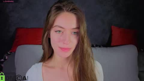 agnes wells online show from November 28, 2025, 10:18 am