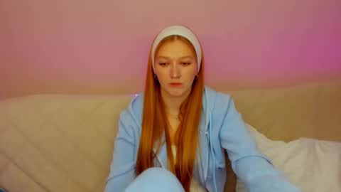 Snapshot of agnesarden chatting on November 6, 2025, 2:07 pm AgnesArden online show from November 6, 2025, 2:07 pm