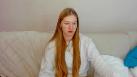 Snapshot of agnesarden chatting on November 16, 2025, 6:46 pm AgnesArden online show from November 16, 2025, 6:46 pm