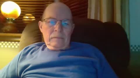 Snapshot of aguynrkfrd chatting on December 24, 2024, 10:11 am aguynrkfrd online show from December 24, 2024, 10:11 am