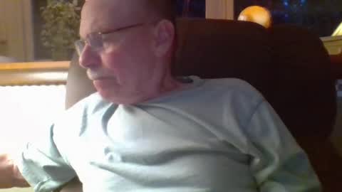 Snapshot of aguynrkfrd chatting on June 26, 2026, 9:46 am aguynrkfrd online show from June 26, 2026, 9:46 am