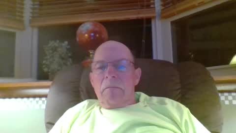 Snapshot of aguynrkfrd chatting on July 4, 2026, 9:15 am aguynrkfrd online show from July 4, 2026, 9:15 am