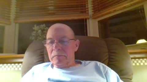 Snapshot of aguynrkfrd chatting on July 18, 2026, 9:35 am aguynrkfrd online show from July 18, 2026, 9:35 am
