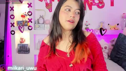 Snapshot of ahri_elderwood chatting on February 15, 2025, 5:30 am Ahri help me get to 100  online show from February 15, 2025, 5:30 am