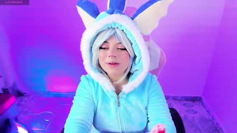 Snapshot of ahri_elderwood chatting on September 22, 2025, 5:09 am Ahri help me get to 100  online show from September 22, 2025, 5:09 am