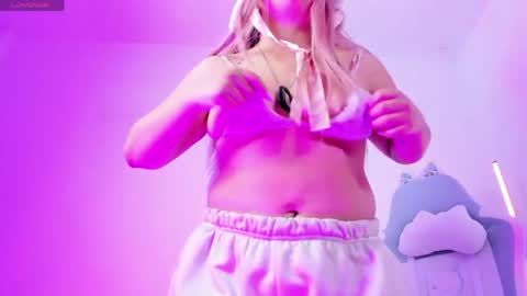 Ahri help me get to 100  online show from March 31, 2026, 5:30 am