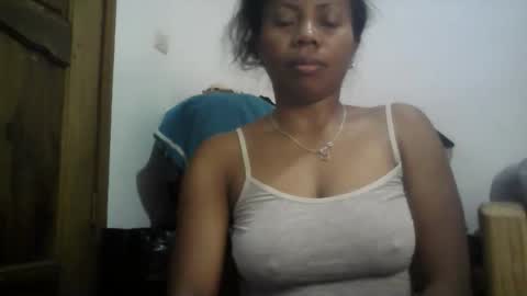 Aicha boobs online show from November 17, 2025, 12:49 am