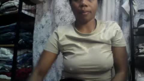 Snapshot of aicha_boobs chatting on May 22, 2026, 12:29 am Aicha boobs online show from May 22, 2026, 12:29 am