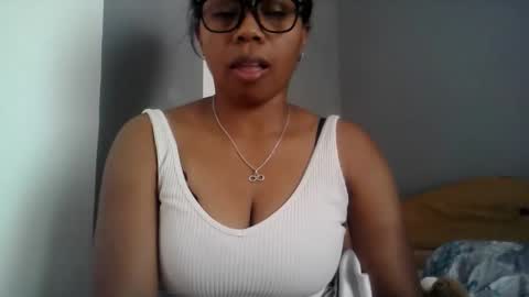 Snapshot of aicha_boobs chatting on June 8, 2026, 1:11 pm Aicha boobs online show from June 8, 2026, 1:11 pm