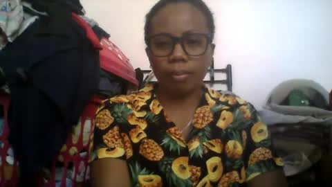 Snapshot of aicha_boobs chatting on June 20, 2026, 8:06 am Aicha boobs online show from June 20, 2026, 8:06 am