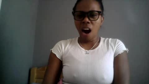 Snapshot of aicha_boobs chatting on July 31, 2026, 8:25 am Aicha boobs online show from July 31, 2026, 8:25 am