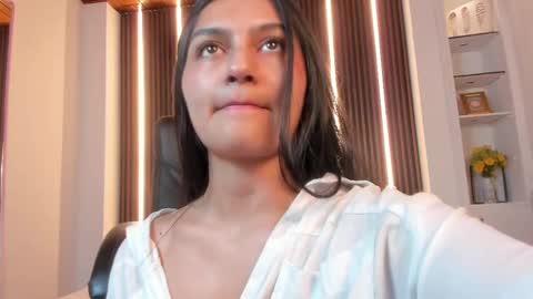 aidajoness online show from October 29, 2025, 2:41 pm