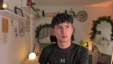 A H  online show from November 23, 2025, 8:19 pm