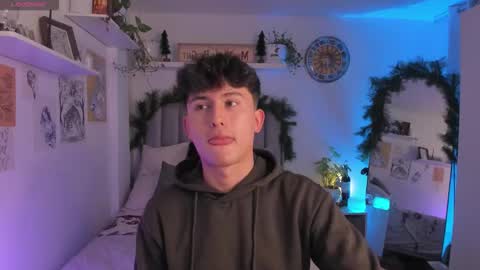 A H  online show from December 3, 2025, 11:14 pm